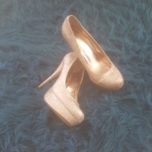 Bakers Women's Victoria G Gold Glitter Stilettos